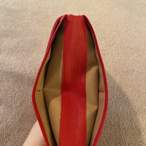 Levenger Red Wallet - Picture 4 of 4